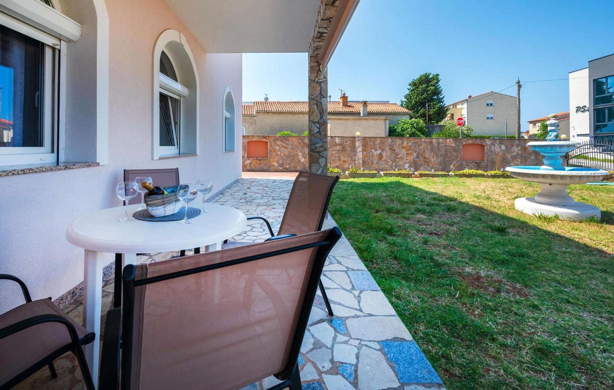 Cozy In With Wifi Apartment Pula
